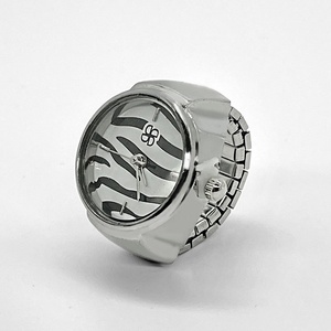 Relojes de Anillo Personalizados con Etiqueta Privada, Estilo Punk Vintage, Cuarzo, Acero Inoxidable, Correa Elástica, Mini Reloj de Dedo para Hombre y Mujer - Product Image 4