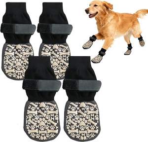 Calcetines para Perros para Evitar que se Laman las Patas, Protector de Patas, Control de Tracción en Pisos de Madera, Botines para Cachorros, Perros Grandes y Mayores - Product Image 1