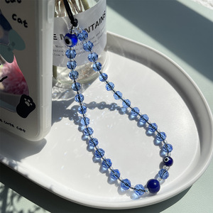 Vente chaude mauvais œil vacances Style chaîne de téléphone portable Portable bracelet en cristal bleu pour <span class=keywords><strong>iPhone</strong></span> 15 Pro <span class=keywords><strong>coque</strong></span> de téléphone avec chaîne - Product Image 5