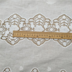 Tissu de dentelle française 100% coton avec motif floral 3D brodé écologique soluble dans l'eau pour la décoration intérieure et les sacs - Product Image 3