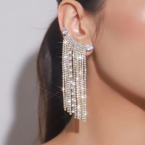 Pendientes Largos Geométricos Chapados en Oro con Cristales de Estrás Estilo Europeo Americano para Mujer, Súper Brillantes y Modernos - Product Image 2