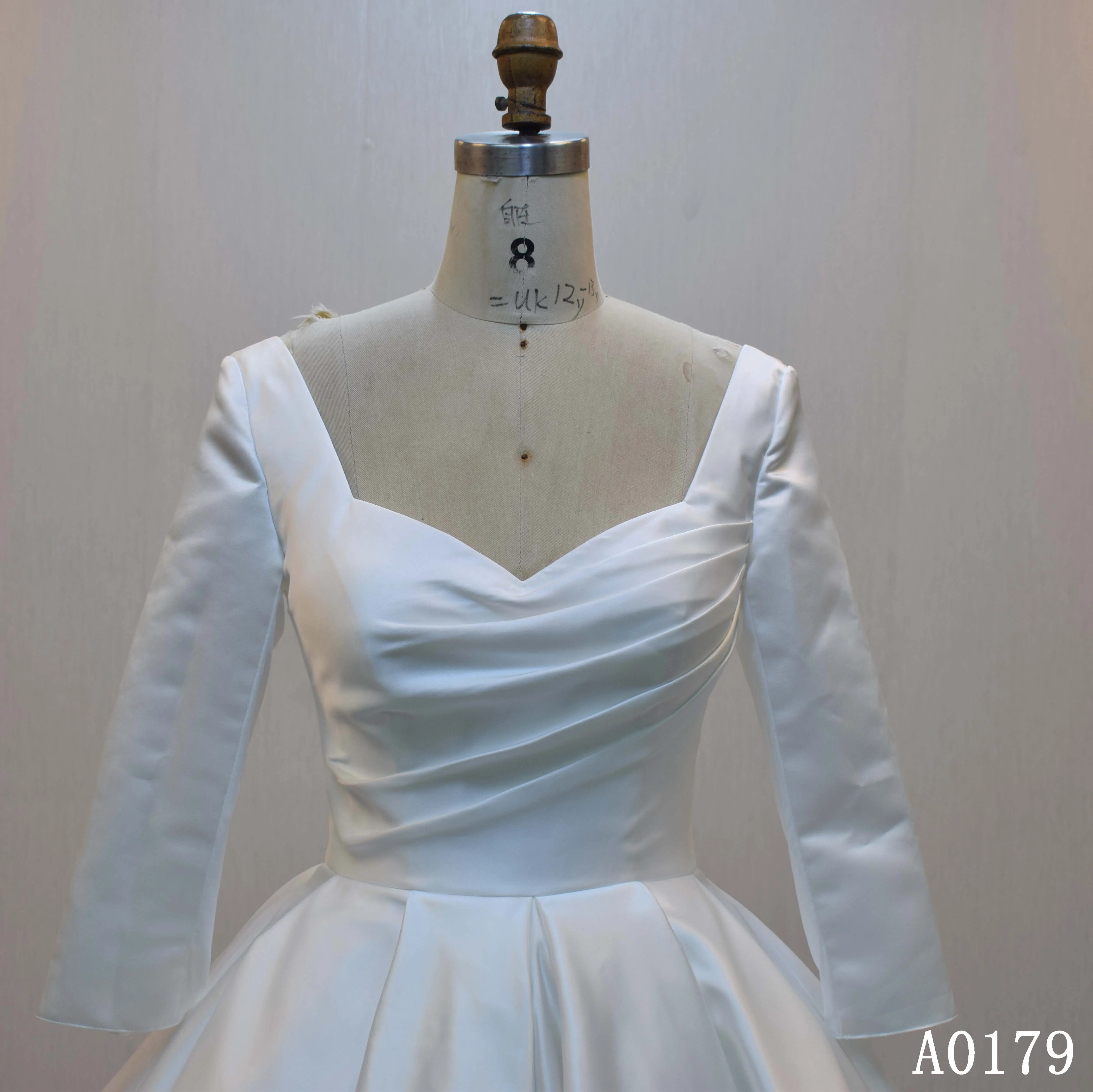 Factory Supply/Special Design/Long sleeves/ Bridal Gown /High Quality/ ivory Graceful wedding dress