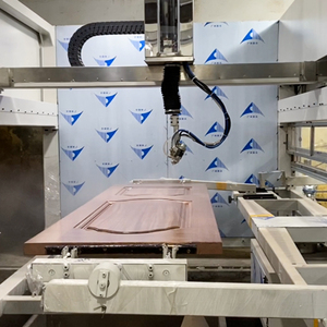 Macchina dell'armadietto di colore della pittura della porta di legno macchina automatica della <span class=keywords><strong>verniciatura</strong></span> a spruzzo di Cnc automatica a 5 assi per la porta - Product Image 4