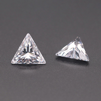 Triangle Cut Lâche Gemstone Synthétique 3*3mm-12*12mm Blanc Cz Zircon Pierre Zircon Cubique