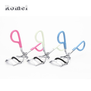 Recourbe-cils portable mini en métal <span class=keywords><strong>ROMEI</strong></span>, outil de beauté et de maquillage, fonctionnalités électriques d'amélioration thermique, matériau en acier inoxydable - Product Image 3