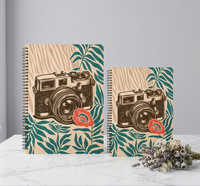 Carnet à spirales personnalisable avec design floral rétro et appareil photo, reliure spirale