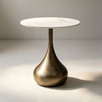 Table d'appoint/table basse moderne de style simple avec base en métal et plateau en pierre frittée marbrée, taille personnalisable, pour appartement et salon