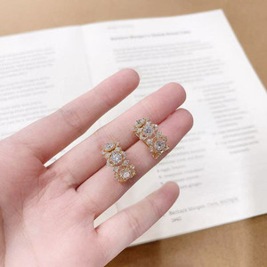<span class=keywords><strong>Pendientes</strong></span> de Oro Amarillo de 18K con Diamantes Cultivados en Laboratorio, <span class=keywords><strong>Pendientes</strong></span> de Clip con Diamantes Cultivados en Laboratorio, <span class=keywords><strong>Pendientes</strong></span> con Cuentas - Product Image 4