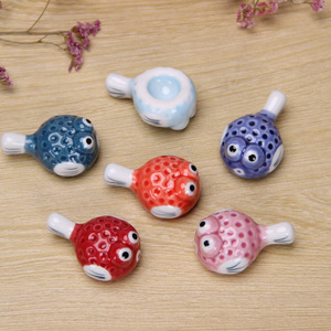 Porte-baguettes en céramique style japonais, motif <span class=keywords><strong>poisson</strong></span> <span class=keywords><strong>rouge</strong></span> et <span class=keywords><strong>poisson</strong></span>-bouffant, peint à la main, accessoire de décoration intérieure 12792 - Product Image 3