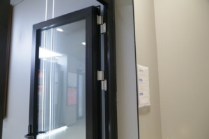 Porta a Battente Huada per Patio, a Telaio Stretto, a Risparmio Energetico, con Taglio Termico in Alluminio <span class=keywords><strong>e</strong></span> Doppio Vetro Basso Emissivo - Product Image 6