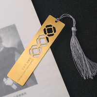 Marque-pages en métal laiton plaqué or et argent, découpés sur mesure avec logo, vente en gros directe usine Chine, avec pompons pour livres