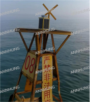 Lanterne de navigation maritime à énergie solaire LED IP68 avec 256 options de flash, norme IALA, angle de faisceau de 360°
