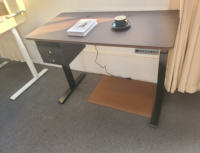 Bureau ergonomique convertible, extensible, réglable en hauteur, avec panneau en bois, à moteur unique, moderne, mural, pour usage commercial