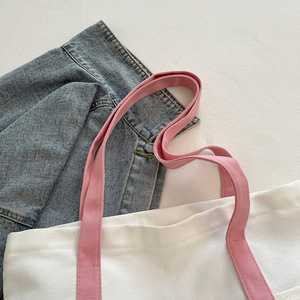 Sac fourre-tout en <span class=keywords><strong>toile</strong></span> tendance avec empiècements, design color block, artisanat cousu main pour femme, à porter en bandoulière ou à l'épaule - Product Image 3