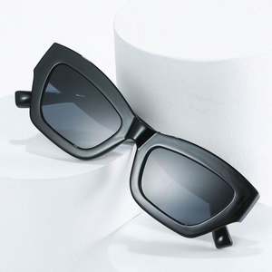 Gafas de Sol Cuadradas Azul Grisáceo de Moda al por Mayor, Gafas de Sol Estilo Ojo de Gato Color Jelly para Mujer - Product Image 3