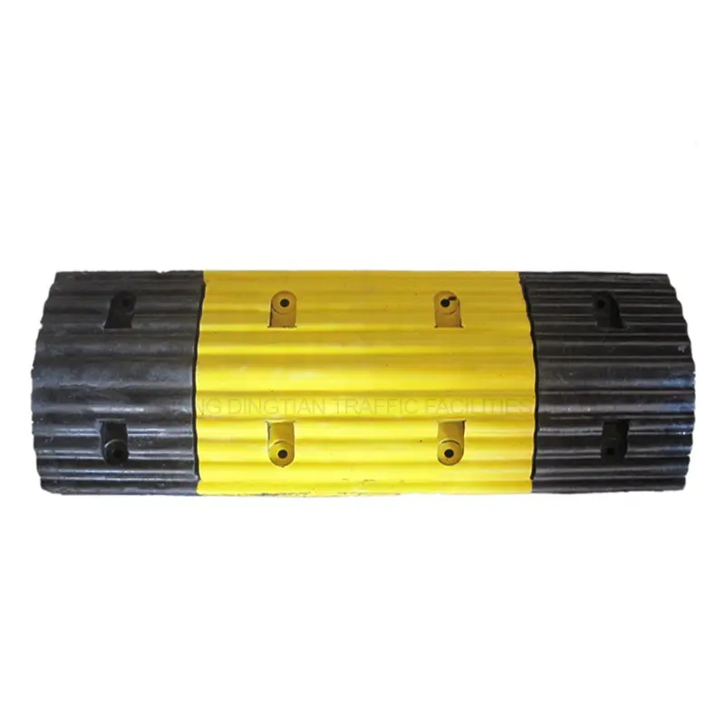Visible Rubber Speed Bumps with Strip Road Speed Hump and Reflection Effect Durable and Rurable