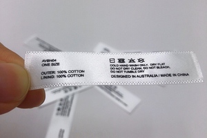 Etiqueta impresa de satén de corte recto, personalizada, de alta calidad, etiqueta de ropa para camiseta con nombre de marca - Product Image 4