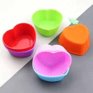 Moule à gâteau en silicone en forme de cœur de 7 cm, écologique, avec logo personnalisé, pour muffins et cupcakes, imprimé en sérigraphie, DIY OEM/ODM - Product Image 1