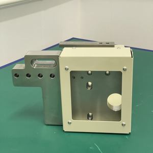Soporte de Fijación para Banda Transportadora, Mecanizado CNC de Precisión, Aluminio 6061, SUS304 Anodizado, Fabricante Vietnamita, OEM, ODM - Product Image 1