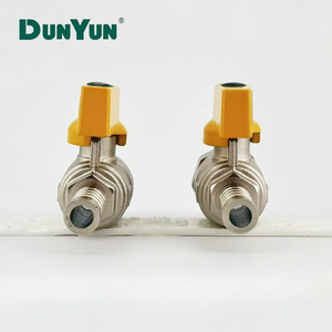 Válvula de Bola de Latón con Manija de Mariposa Personalizada por el Fabricante DunYun, Niple Interno para Sistema de Agua, Control Manual OEM - Product Image 4