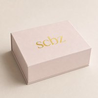 Luxuriöse Geschenkverpackungsbox mit Individuellem Logo-Prägedruck, Magnetverschluss, Recyceltem Hartkarton und Kraftpapier-Auskleidung