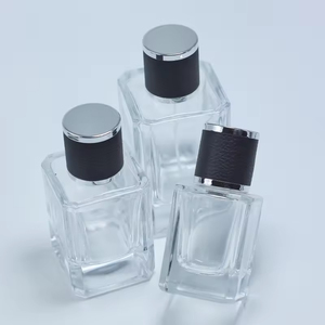 ขวดน้ำหอมแก้วเปล่าขนาด 30 มล. 50 มล. 100 มล. รูปทรงสี่เหลี่ยม ขวดสเปรย์น้ำหอมแบบหนา พร้อมฝาปิดทรงกระบอกสีดำ - Product Image 4