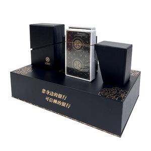 Jeu de cartes à jouer personnalisées estampées or, noyau noir, coffret cadeau pour l'échecs et les jeux de cartes, avec impression de logo - Product Image 1