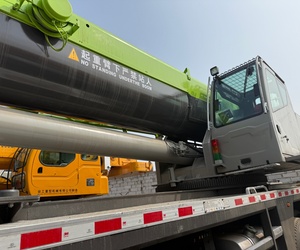 รถเครนเคลื่อนที่ Zoomlion 80t ztc800h มือสอง รุ่น Qy150v 150t Qy100 Qay100 Qay150 รถเครนทุกสภาพพื้นผิว ผลิตในจีน - Product Image 4