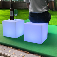 Moderno LED cubo di legno Mobile Bar sedia portatile di plastica rossa sgabello per mangiare all'aperto Hotel Park Hall uso Bar mobili