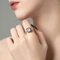 Anillos de Joyería para Mujer Dylam, Diseño Único, Plata de Ley 925, Baño de Rodio, Sin Decoloración, Corte Esmeralda, Rectángulo Esmaltado, Circonia 5A