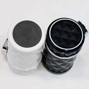 Cenicero de Coche con Luz LED de Tendencia 2026, Novedad para Coche, Regalo Novedoso con Superficie Cortada - Product Image 3