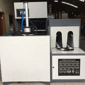 Vente chaude semi-automatique bouteille d'huile pet soufflage moule machine de moulage pour bouteille d'huile <span class=keywords><strong>comestible</strong></span> avec insert de poignée latérale - Product Image 2