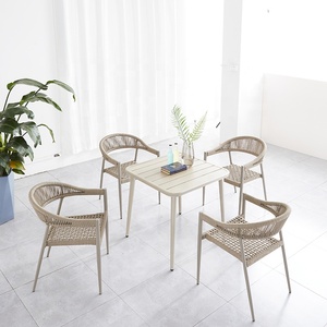 nco di lusso portico <span class=keywords><strong>tavolo</strong></span> 4 <span class=keywords><strong>sedie</strong></span> mobili per la casa all'aperto Patio Cafe 5 pezzi corda <span class=keywords><strong>in</strong></span> alluminio <span class=keywords><strong>set</strong></span> <span class=keywords><strong>da</strong></span> pranzo <span class=keywords><strong>in</strong></span> vendita - Product Image 1
