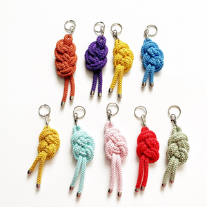 New 2026 Paracord Adjustable Comfortable Luxury Promotional Gift Pendant Key Chain Colorful Macrame Lanyard Jewelry Thermal