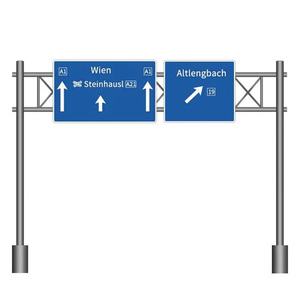 Poteau de signalisation en acier Poteau de sécurité pour parking Panneau d'affichage numérique Poteau de lampadaire Autoroute DMS Traffic LED Display Gantry - Product Image 5