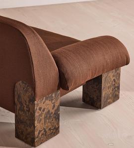 Sofá de 3 Plazas Tapizado en Tela Marrón Retro con Patas de Madera Burl Estilo Mid-Century Personalizado para Sala de Estar, Hogar, Proyecto Hotelero - Product Image 4