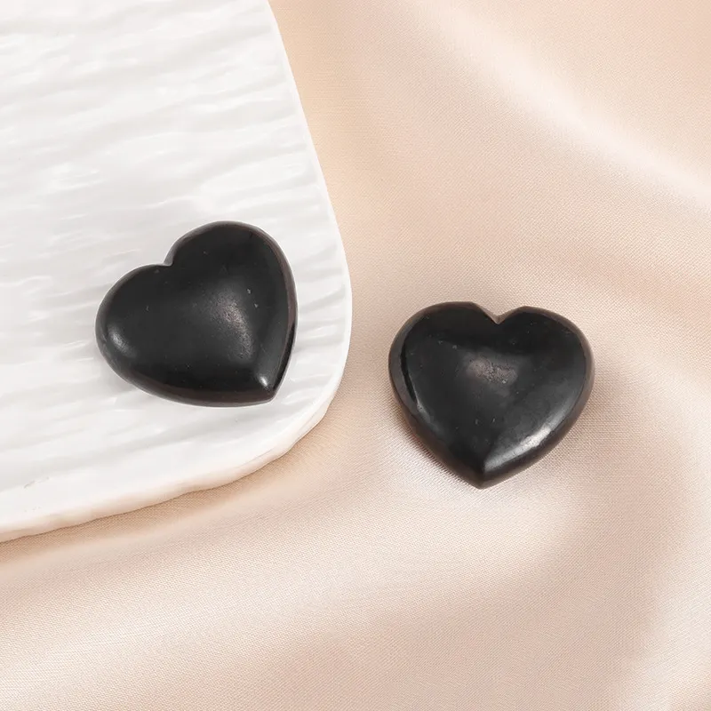 Natural Shungite amor en forma de corazón piedra preciosa Halloween diosa Cristal Tallado