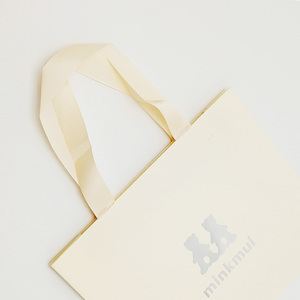 Giấy vàng sang trọng Túi Quà Tặng ruy băng xử lý các tông Giá cả cạnh tranh mua sắm bao bì túi tùy chỉnh in túi giấy - Product Image 5