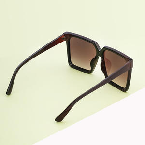 Gafas <span class=keywords><strong>de</strong></span> Sol Cuadradas Pequeñas <span class=keywords><strong>de</strong></span> Diseño <span class=keywords><strong>de</strong></span> Lujo BOOM <span class=keywords><strong>2021</strong></span> <span class=keywords><strong>para</strong></span> <span class=keywords><strong>Mujer</strong></span> con Protección UV400, Marco <span class=keywords><strong>de</strong></span> PC y <span class=keywords><strong>Lentes</strong></span> TAC - Product Image 3