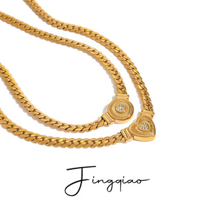 Collar de Acero Inoxidable Yueli con Corazón y Engaste Pavé, Joyería de Regalo - Product Image 1