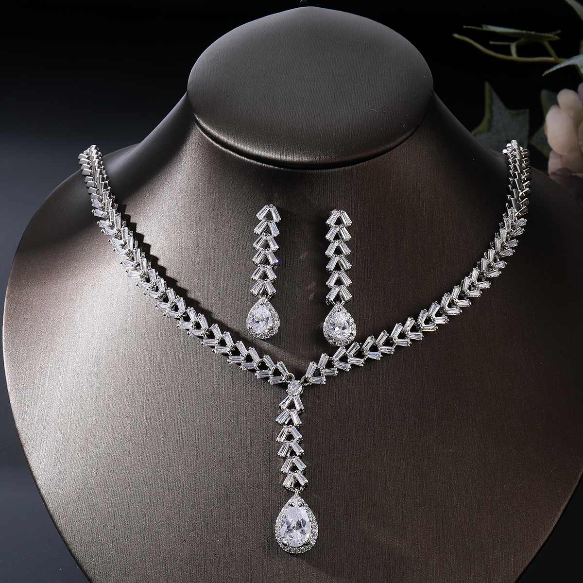 matching jewelry sets for women