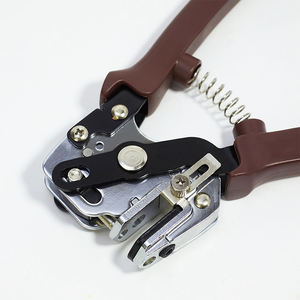 <span class=keywords><strong>Pince</strong></span> <span class=keywords><strong>à</strong></span> poinçonner multifonctionnelle en métal fin, kit de pinces <span class=keywords><strong>à</strong></span> poinçonner pour la fabrication de bijoux DIY, la réparation électronique et la fabrication de bracelets de montre - Product Image 1