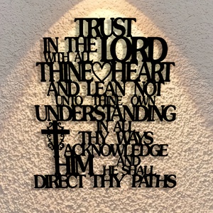 Placa de Pared Metálica Inspiradora con la Frase 'Confía en Dios con Todo tu Corazón, <span class=keywords><strong>no</strong></span> te Apoyes en tu Propia Inteligencia', Decoración para el Hogar - Product Image 1