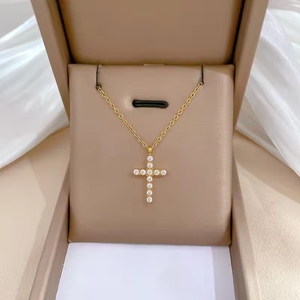 Alla moda di alta qualità in acciaio inox Dainty placcato collana in oro 18k gioielli di moda Cubic Zirconia croce collana per le donne - Product Image 4