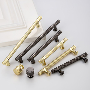 Manija de puerta de armario dorada Simple moderna de lujo ligero Estilo nórdico estilo americano manijas de muebles de gabinete de zinc perillas - Product Image 1