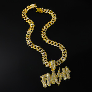 Nuevo Collar con Colgante de Letra de Diseño Innovador y Exclusivo, Estilo Hiphop Versátil para Hombre - Product Image 4