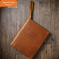 AssurePrint Plus Étui de voyage rigide en cuir véritable fait main avec sangle de poignet, pochette zippée et étui pour carnet A5 rechargeable