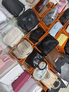 Nuova Borsa a Spalla Classica Economica in Pelle PU per Donna, Stile Vintage con Chiusura a Cerniera e Fodera in Poliestere, per Uso Quotidiano - Product Image 5