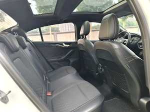 Berline Sportive <span class=keywords><strong>Ford</strong></span> <span class=keywords><strong>Focus</strong></span> 1.5T <span class=keywords><strong>ST</strong></span> Line 2020, Puissance Turbo, Prix Bas, Voiture Familiale Urbaine, Vente en Gros Afrique - Product Image 5
