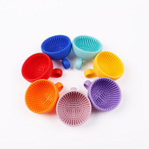 Tazón de silicona para limpieza de <span class=keywords><strong>brochas</strong></span> de maquillaje, herramienta de belleza portátil de mano, limpiador de <span class=keywords><strong>brochas</strong></span> de belleza, almohadilla de limpieza de cerdas - Product Image 1